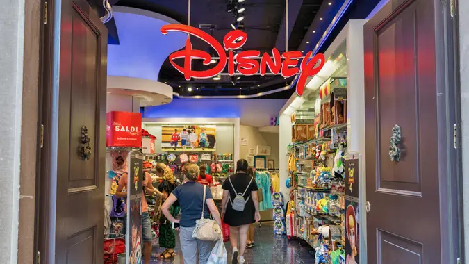 How The Disney Store Made $90 Million Of Revenue With Just One Outlet Last  Year