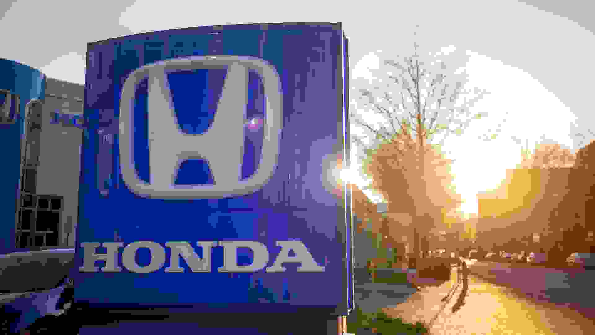 HONDA car dealership