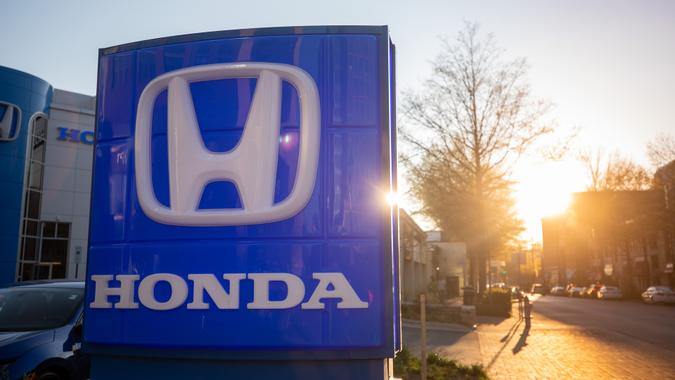HONDA car dealership