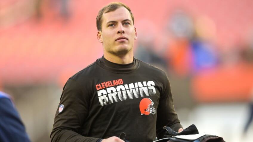 Joe Schobert, football, NFL