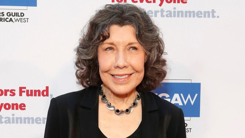 LOS ANGELES - JUN 9: Lily Tomlin at The Actors Fund's 23rd Annual Tony Awards Viewing Gala honoring Lily Tomlin at the Skirball Cultural Center on June 9, 2019 in Los Angeles, CA.