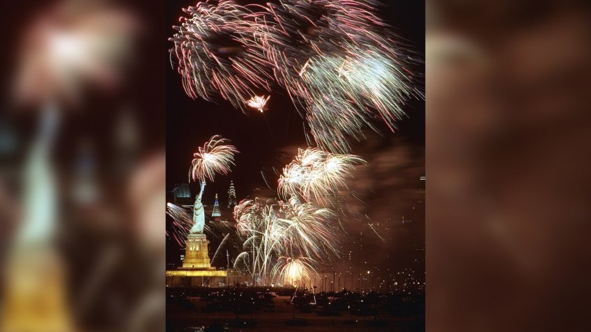 Associated Press Domestic News New York United States STATUE OF LIBERTY CENTENNIAL Fireworks burst around the Statue of Liberty in New York harbor during celebration of the famed monument's restoration and 100th birthday in July 1986STATUE OF LIBERTY CENTENNIAL, NEW YORK CITY, USA.