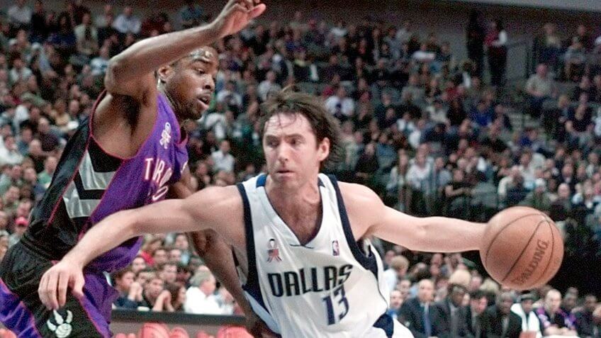 NASH WILLIAMS Dallas Mavericks guard Steve Nash (13) moves around Toronto Raptors guard Alvin Williams in the first half of their game, in Dallas.