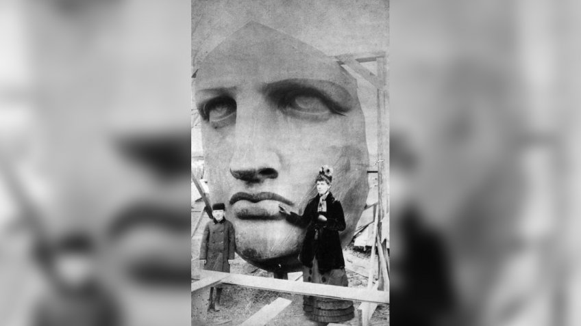 Unpacking the Statue of Liberty head