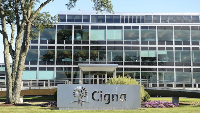 Usa Economy Anthem Cigna - Jul 2015 Mandatory Credit: Photo by Cj Gunther/EPA/Shutterstock (7934276c)Cigna Logo Seen Outside the Company's Headquarters Building in Bloomfield Connecticut Usa 24 July 2015 Media Reports on 24 July 2015 State Anthem Corp is to Take Over the Rival Us Company Cigna Corp For More Than 48 Billion Usd with Anthem Paying 188usd a Share For Cigna Bringing the Total Value of the Transaction to 54 2 Billion Usd the Move if Given Green Light by Antitrust Authorities Would Create the Largest Us Health Insurance Company with a Combined 53 Million Members and Leaving Current Leading Insurer Unitedhealth Group Inc in Second Position United States BloomfieldUsa Economy Anthem Cigna - Jul 2015.