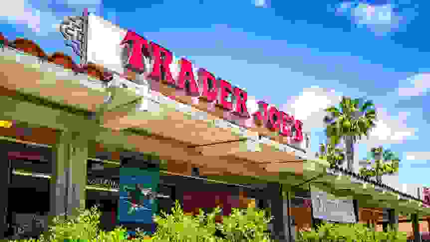 Trader Joe’s 4th of July Hours 2022