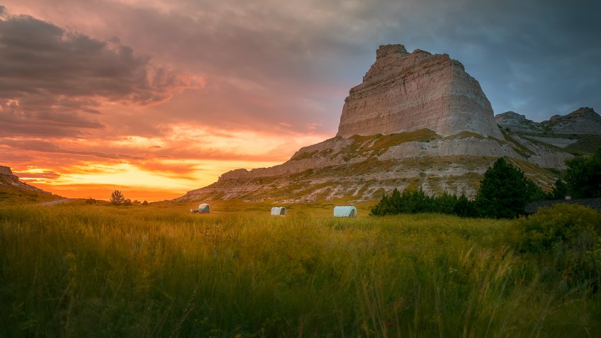 Sunset over Scottsbluff National Monument at Gering Nebraska.