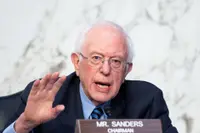 Bernie Sanders, Elon Musk Feud Over Income Inequality (and Space Travel) – ‘Right Now, We Need to Focus on Earth’