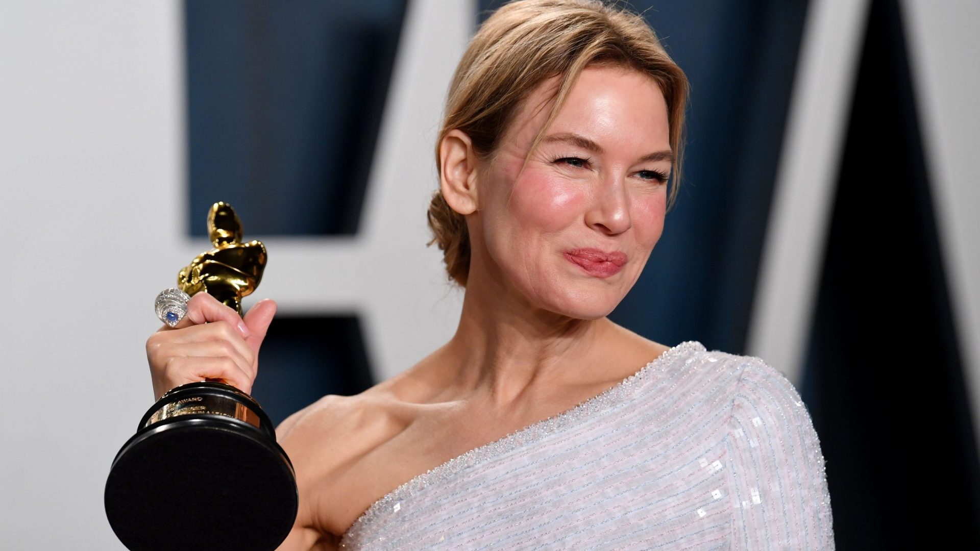 How Rich Are Tom Hanks Renee Zellweger And More Past Oscar Winners Gobankingrates