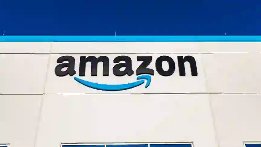 Amazon Replaces Walgreens in the Dow: Which Stock Is a Better Investment for You?