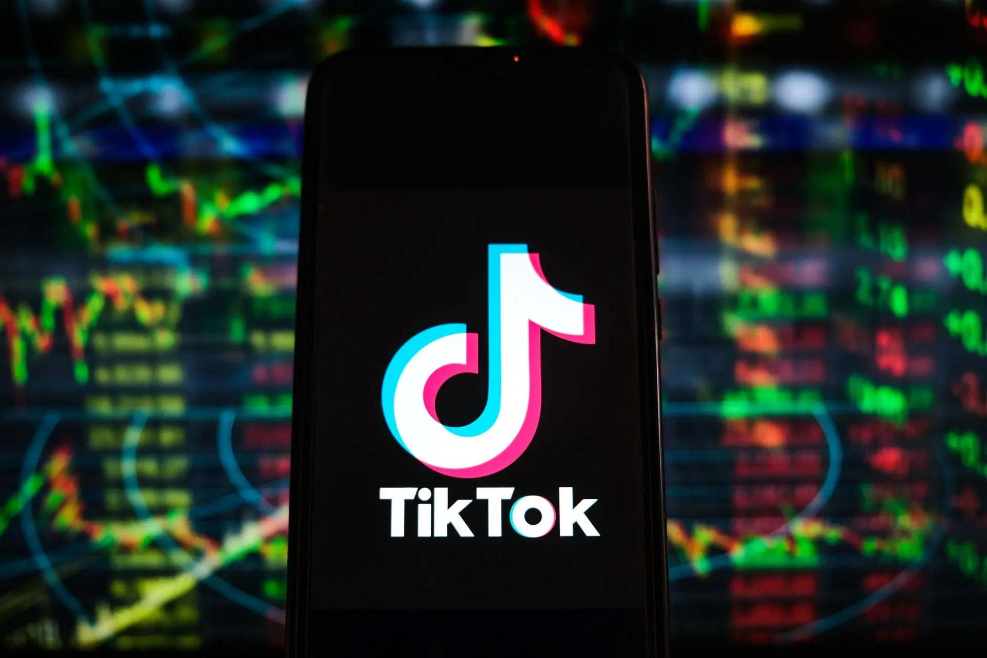 Self-Taught Crypto Gurus Cash in on TikTok – Can You Trust Them?