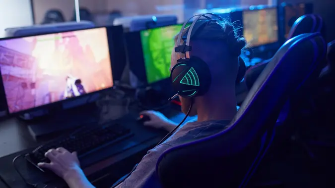 Ways to Make Money by Playing Games in 2023