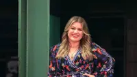 What Is Kelly Clarkson’s Net Worth?