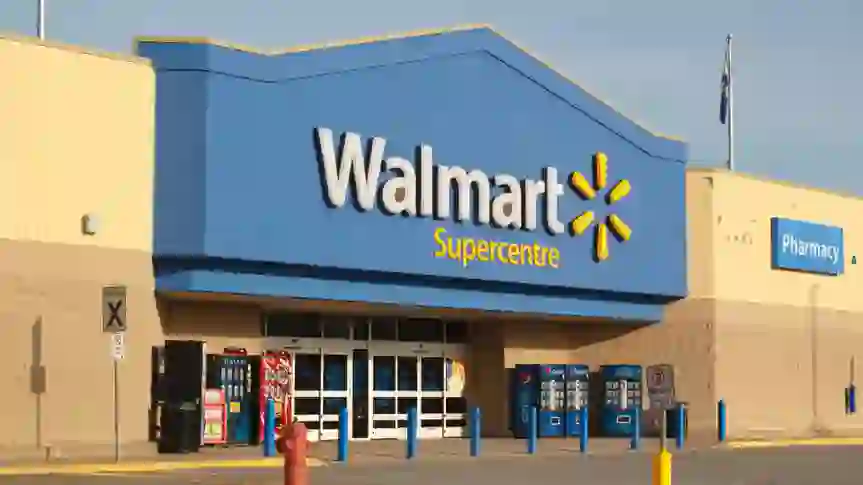 Here’s Why High-Income Earners Are Buying Groceries at Walmart