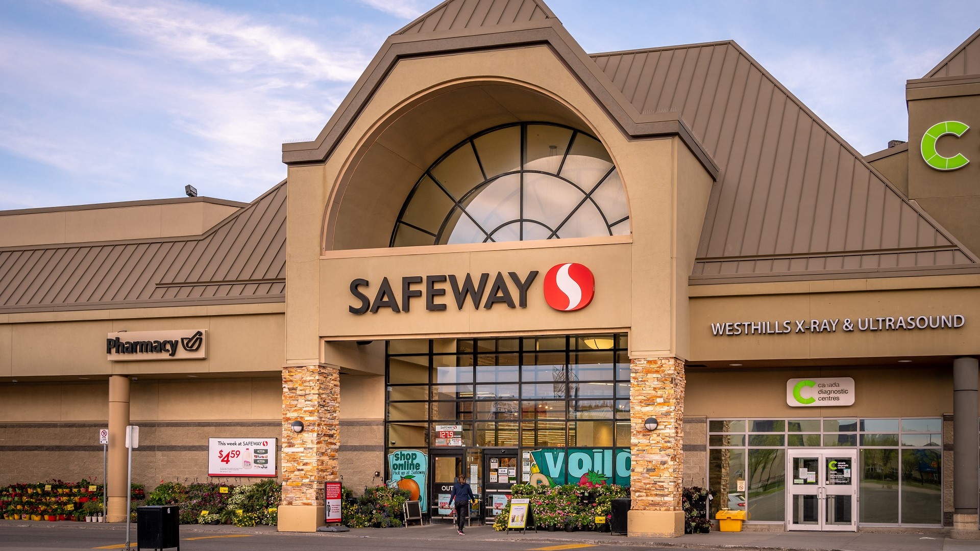 Watch best sale safeway open