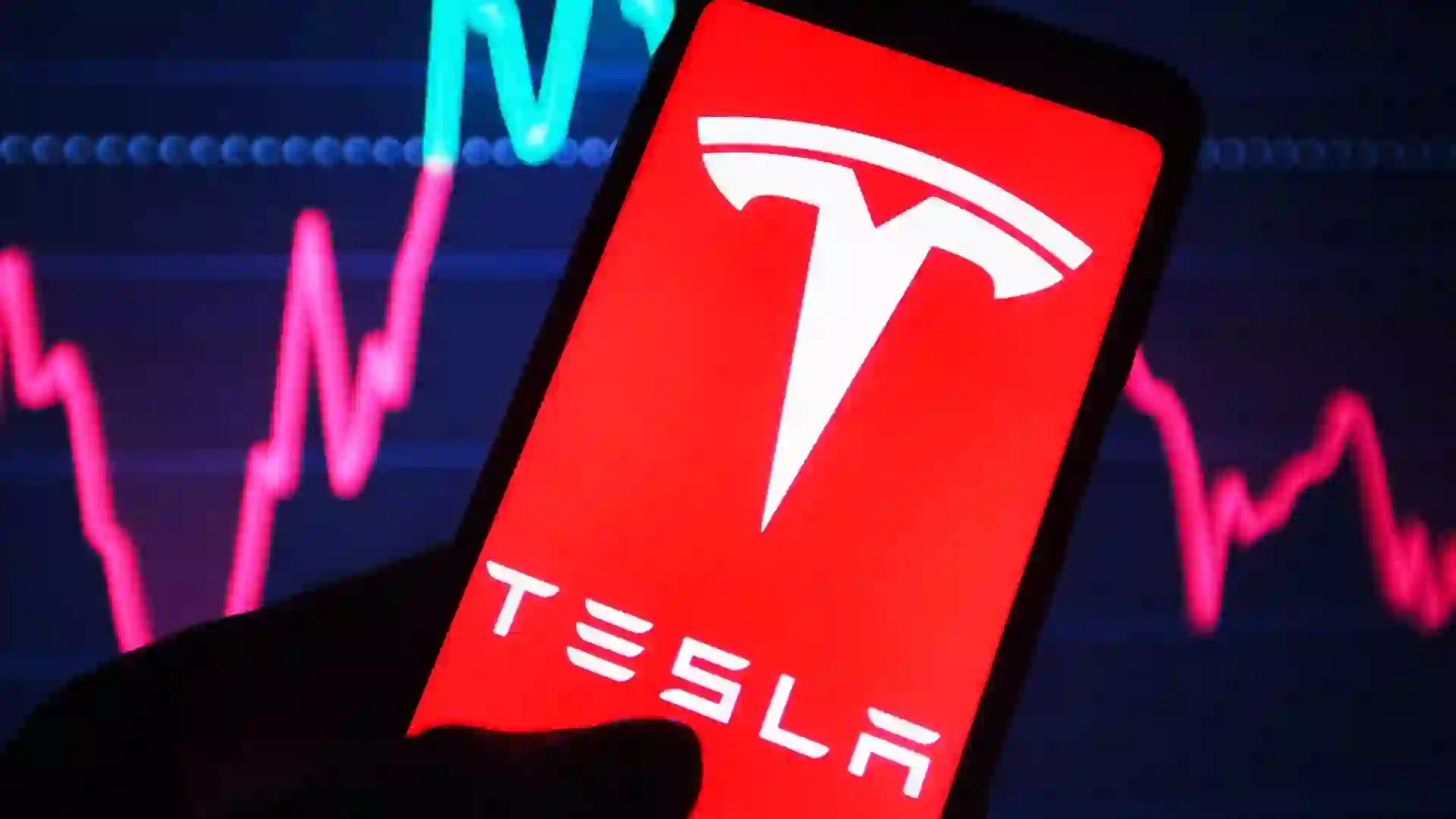 Tesla Is in the S&P 500: 4 Things That Means for Investors in 2025 