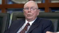 Berkshire Hathaway’s Munger Steps Down as Daily Journal Chairman, Donates $1 Million in Stocks