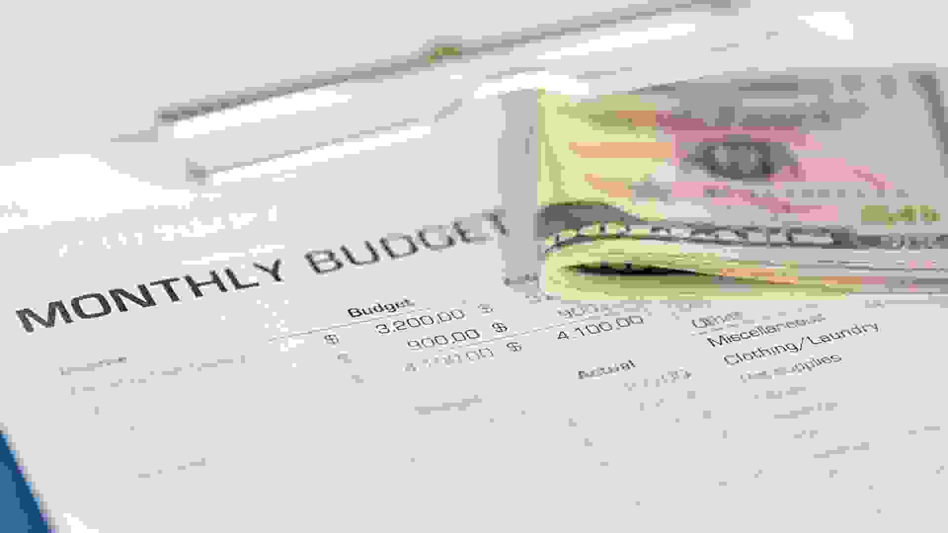Monthly Budget Plan for Expenses and Money.