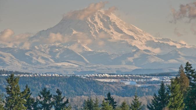 At 14,410' above sea level, Mount Rainier dominates the landscape of the Puget Sound region.