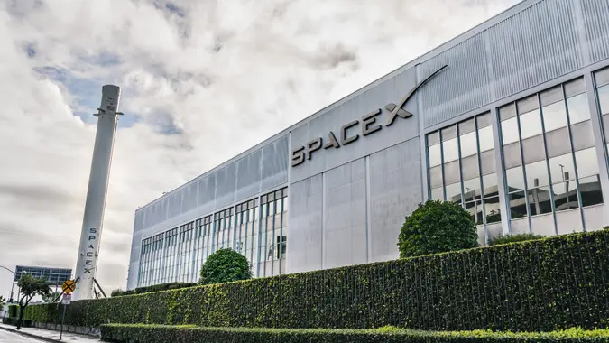 Dec 8, 2019 Hawthorne / Los Angeles / CA / USA - SpaceX (Space Exploration Technologies Corp.