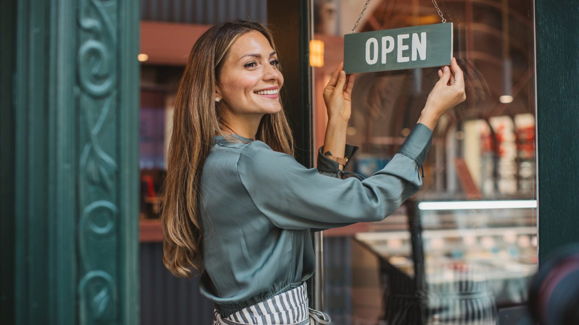 Small Business Thoughts: Should You Open a Brick-and-Mortar Store? - GOBankingRates