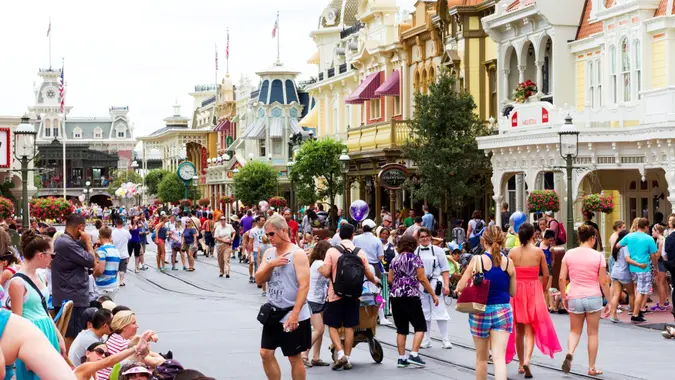 23 Theme Park Insider Tips That Will Save You Money