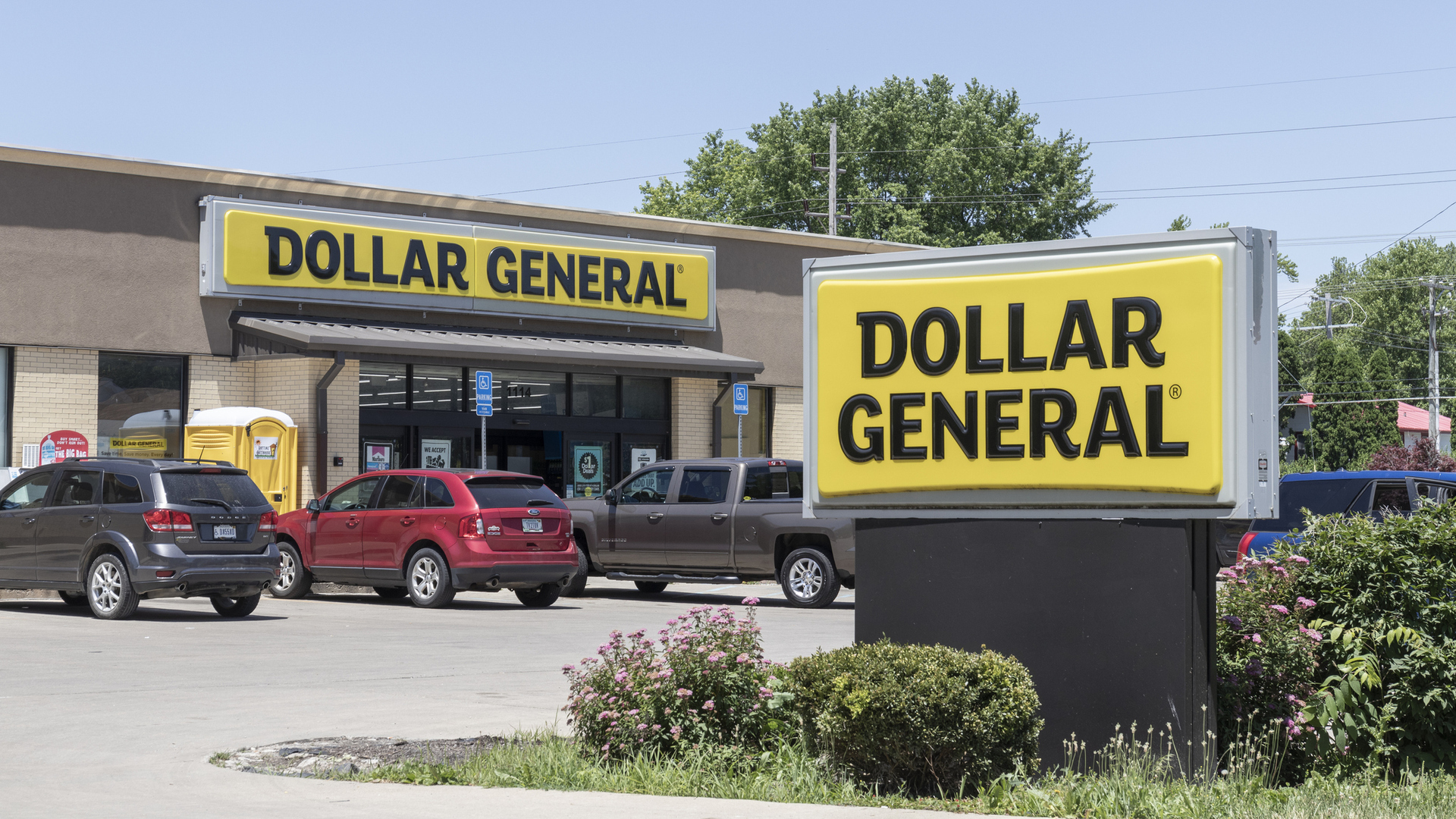 Dollar General Says It Now Sells More Things For $1 Than Dollar