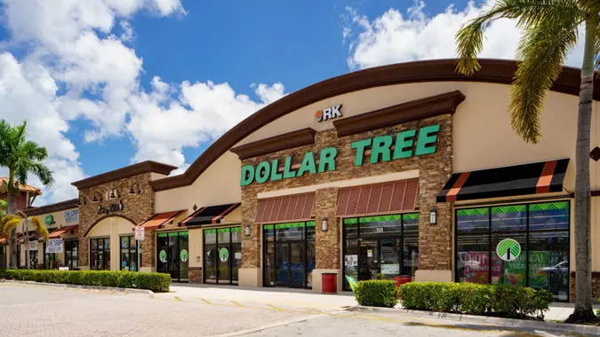 Davie, Florida, USA - July 30, 2022.  Dollar Tree RK Center Davie FL.