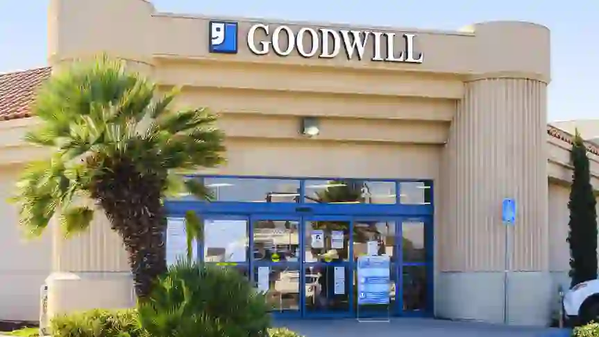 9 Insider Secrets You Should Know From a Goodwill Employee
