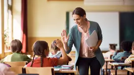 Why Many High Earners Stay Broke and Teachers Retire Rich