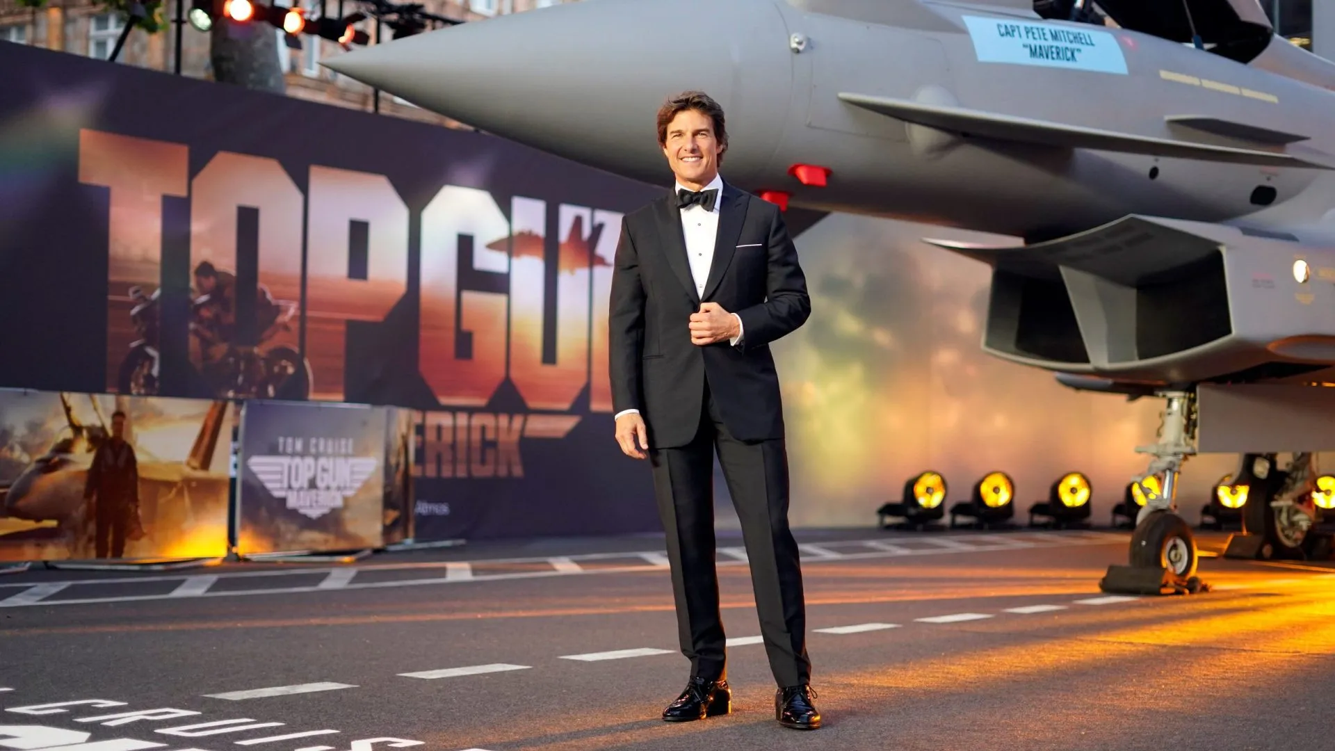 Mandatory Credit: Photo by Alberto Pezzali/AP/Shutterstock (12947291ak)Tom Cruise poses for the media during the 'Top Gun Maverick' UK premiere at a central London cinema, onTop Gun Maverick Premiere, London, United Kingdom - 19 May 2022.