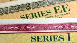 How Do Savings Bonds Work? Benefits, Risks and How To Cash