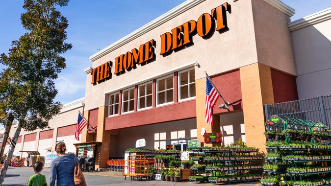 Dos and Don’ts of Shopping at Home Depot: 10 Money-Saving Tips