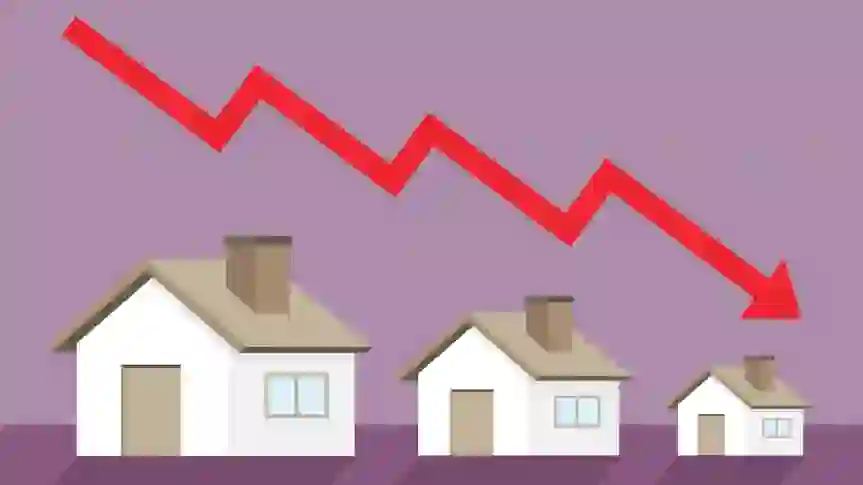 Economist Who Predicted the 2008 Housing Crash Says Home Prices Will Drop 15% in 2023
