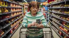 5 Items Middle-Class Retirees Should Never Ever Buy at Walmart