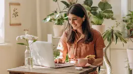 7 Ways To Turn Your Side Gig Into a Full-Time Job in 2026