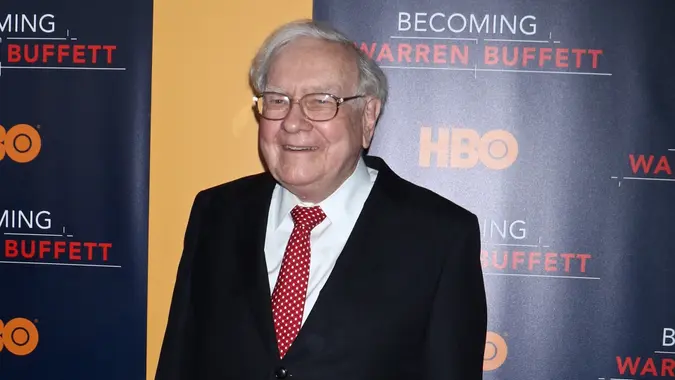 Warren Buffett: 3 Rules That Built His Wealth and Can Do the Same for You Warren Buffett: 3 Rules That Built His Wealth and Can Do the Same for You