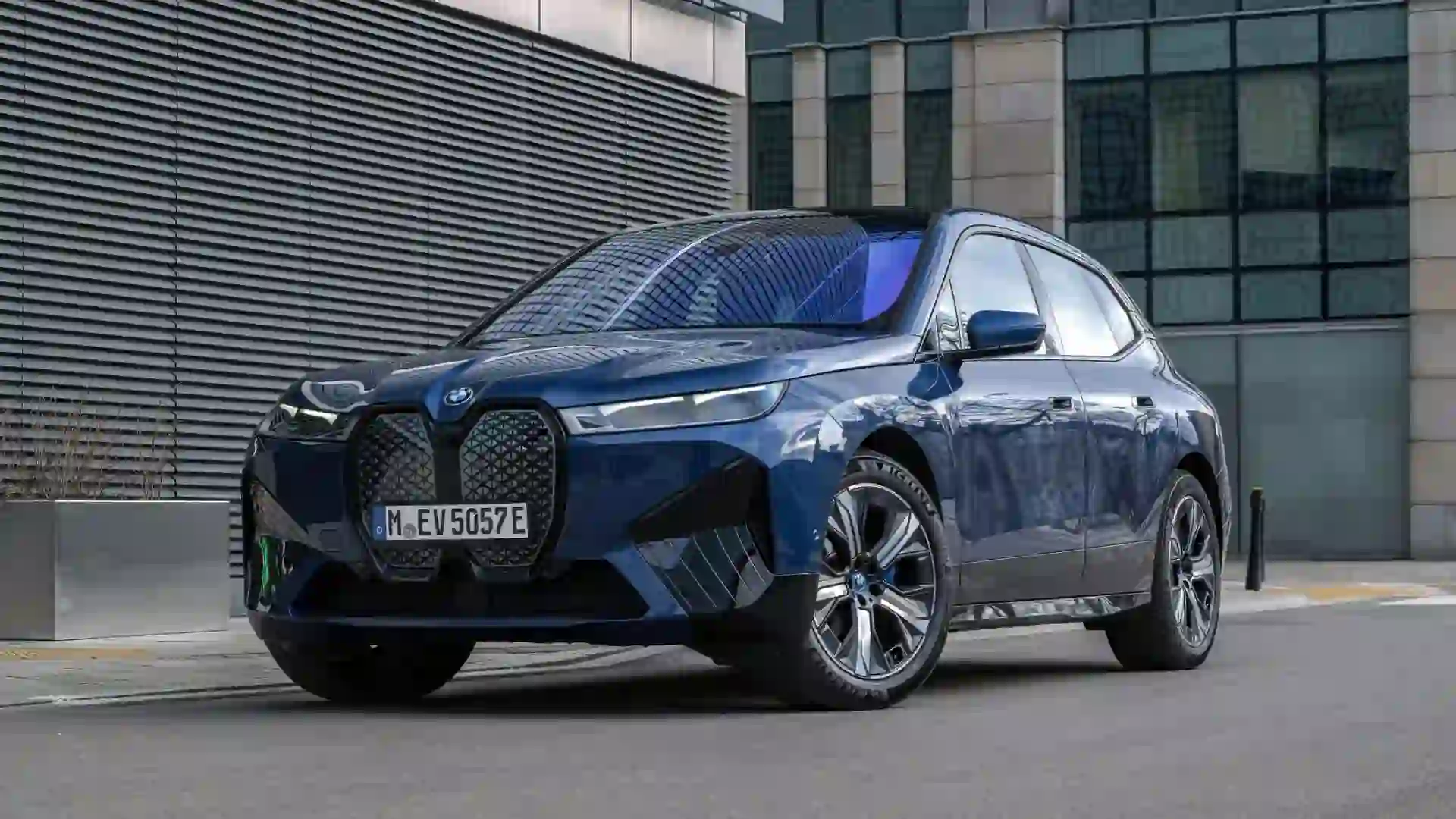 10 Luxury Cars That Are Not Worth the Investment in 2024