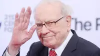Warren Buffett’s Top 5 Strategies for Building Wealth as a Boomer