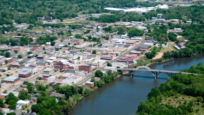 Selma-Alabama-iStock-182733749