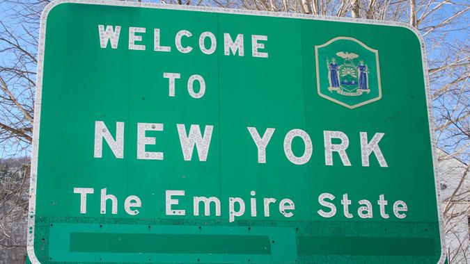 Welcome-New-York-iStock-172710364