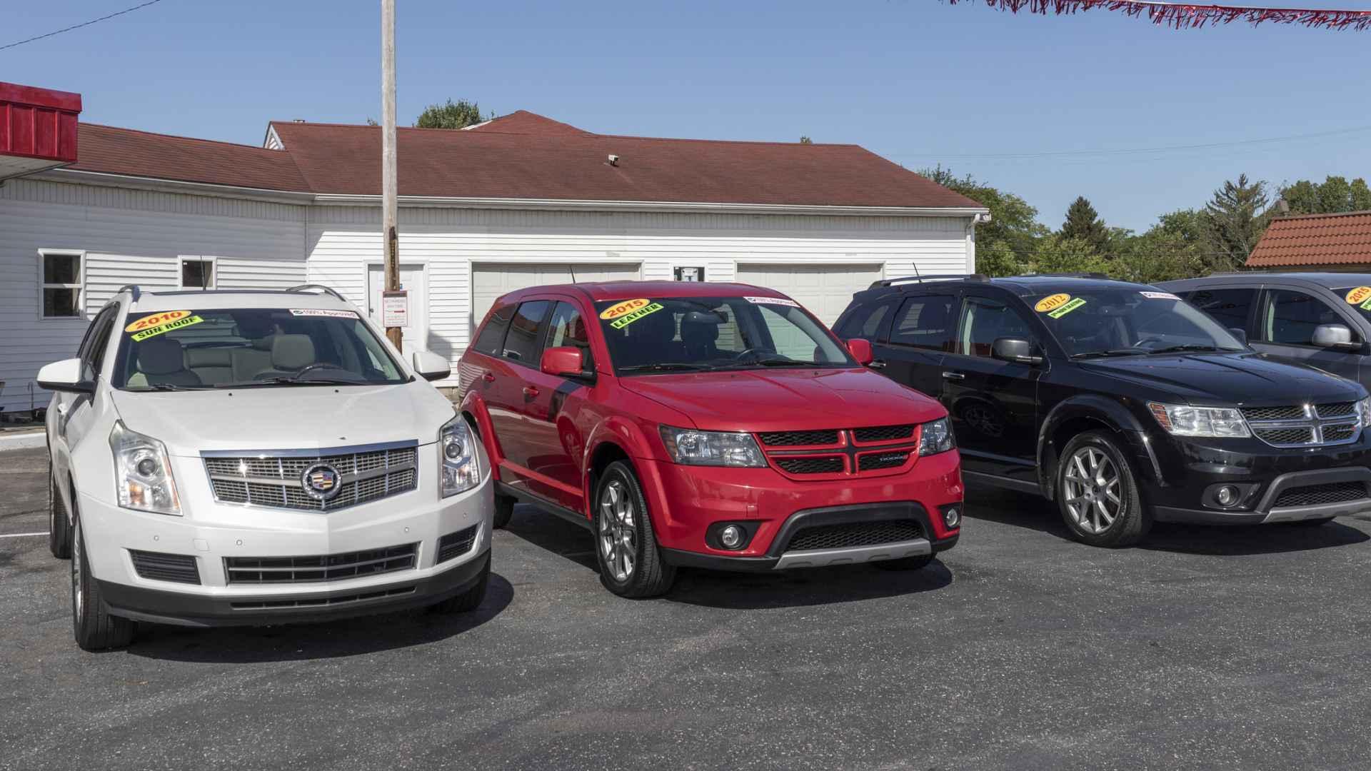 These Are 10 of the Slowest Selling Used Cars on the Market