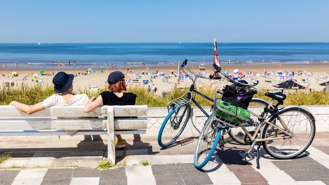 Mandatory Credit: Photo by Hollandse Hoogte/Shutterstock (14002162aa)ZANDVOORT - Bathers arrive on the beach of Zandvoort, on another tropical warm weekend.