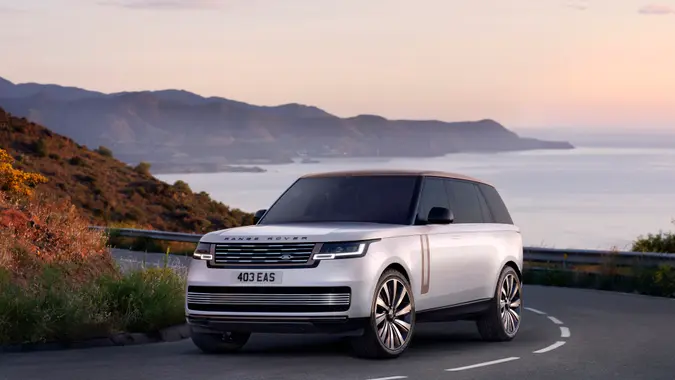 Range Rover showcasing impressive handling