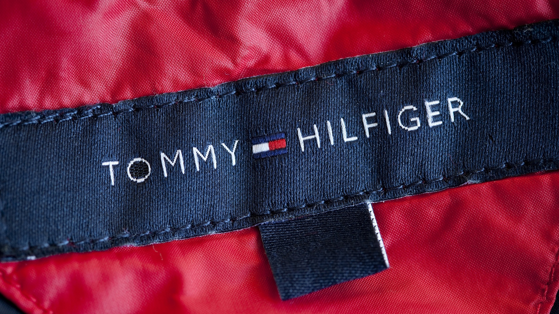 Tommy Hilfiger: How He Went From $150 to a $10 Billion Business ...