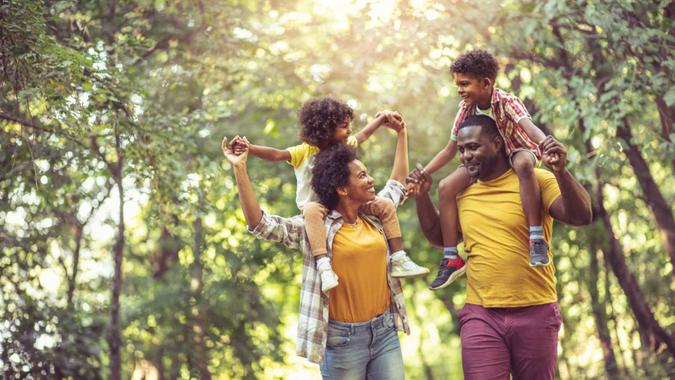 Financial Planners: Here Are 4 Money Resolutions for the Whole Family