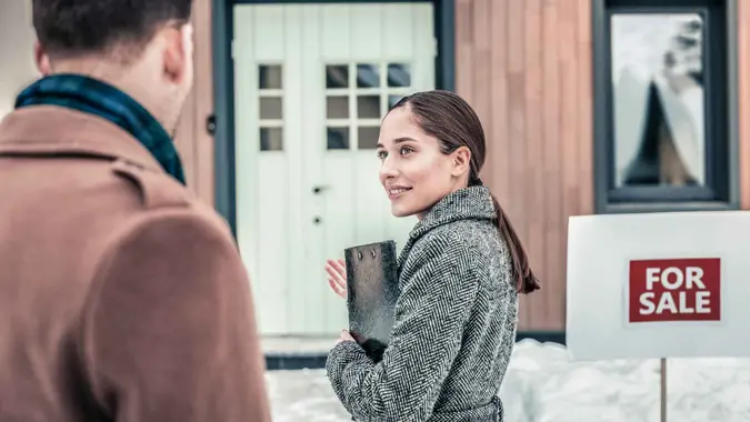 Inviting her client.