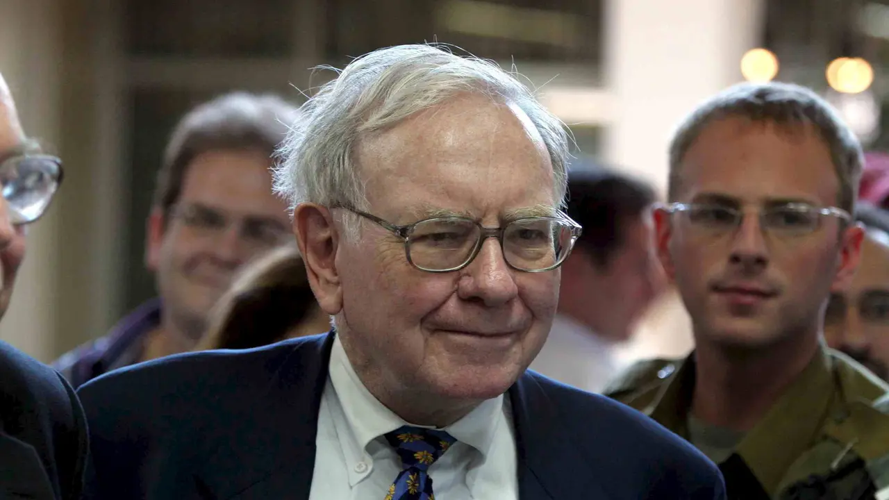 Mandatory Credit: Photo by Pavel Wolberg/EPA/Shutterstock (7775860c)American Billionaire Investor Warren Buffett During a Visit at the Iscar Metalworking Headquarters in the Teffen Industrial Zone in Northern Israel On Monday 18 September 2006 Buffett Whose Company Berkshire Hathaway Bought an Interest in Iscar Metalworking For Usd 4 Billion Earlier This Year is On a Two-day Tour of Israel Visiting Iscar's Plants and Meeting with Israeli Political and Business LeadersAmerican Billionaire Investor Warren Buffett - Sep 2006.