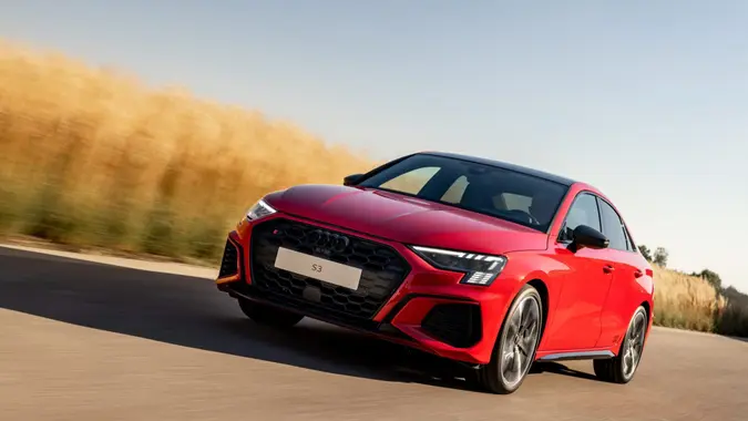 Dynamic photoColor: tango red.