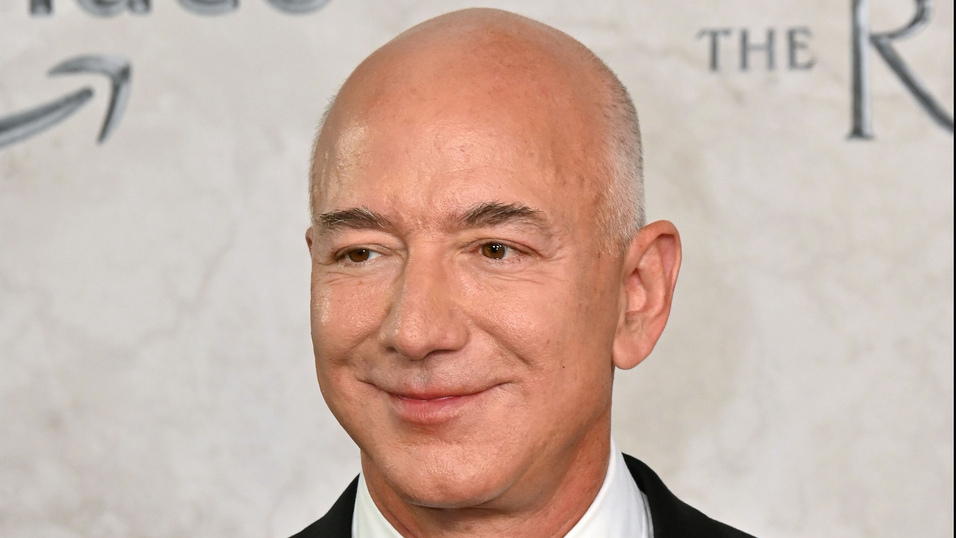 3 Habits That Helped Jeff Bezos Build His $200 Billion Net Worth ...